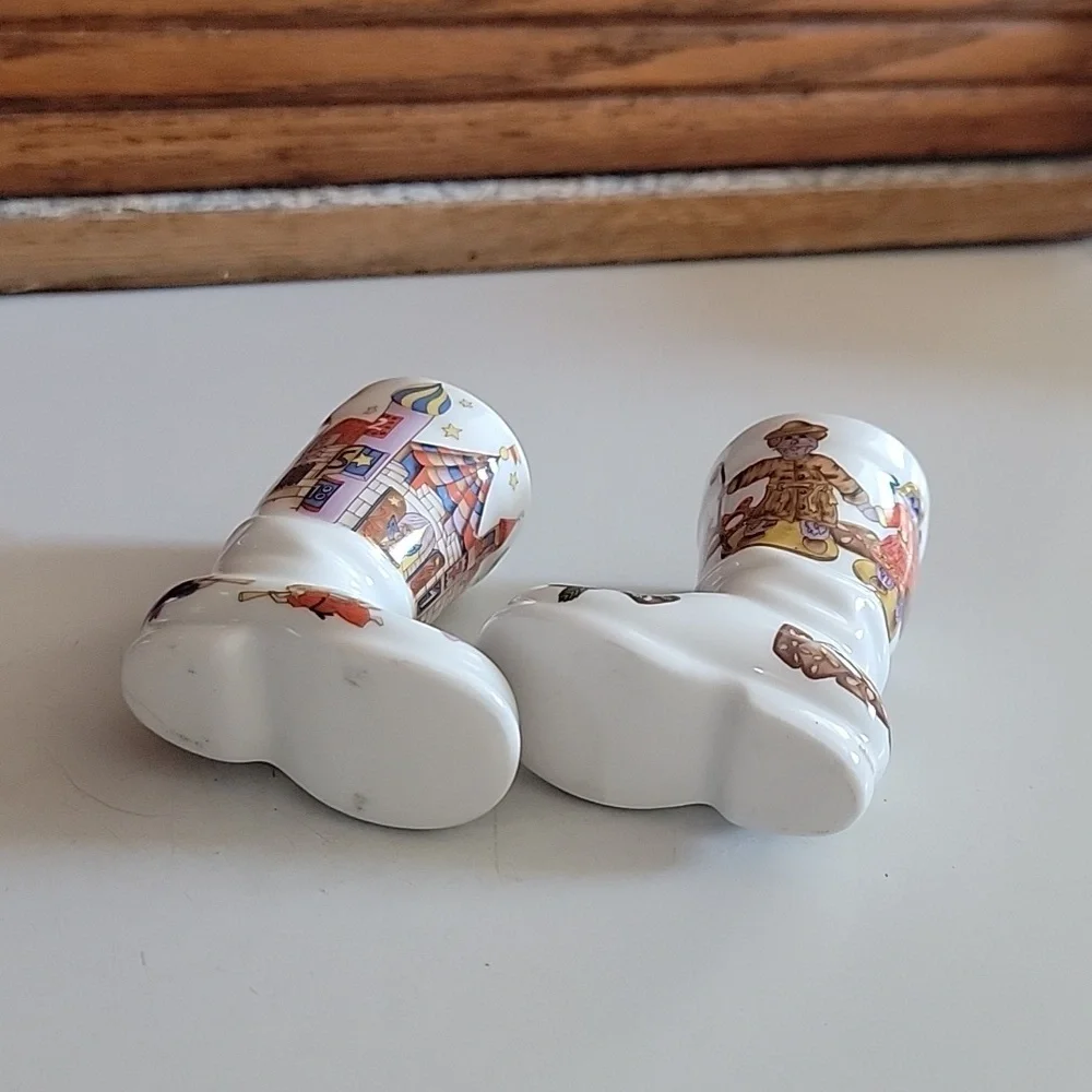 Vintage 90s Eschenbach German Porcelain Boot Ornaments 2 Piece